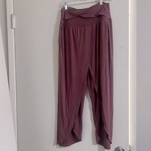 Athleta Release Pant